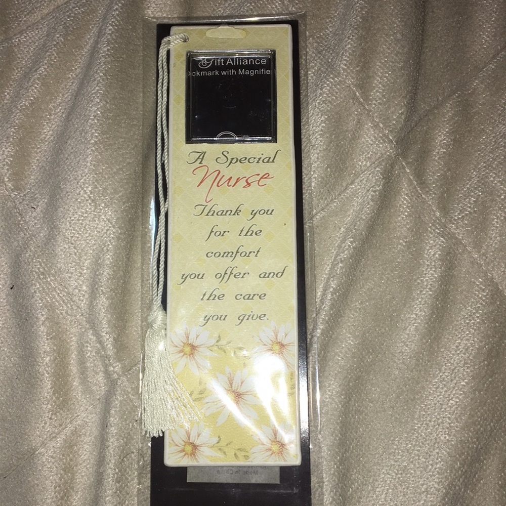 Nurse bookmark with Magnifier new